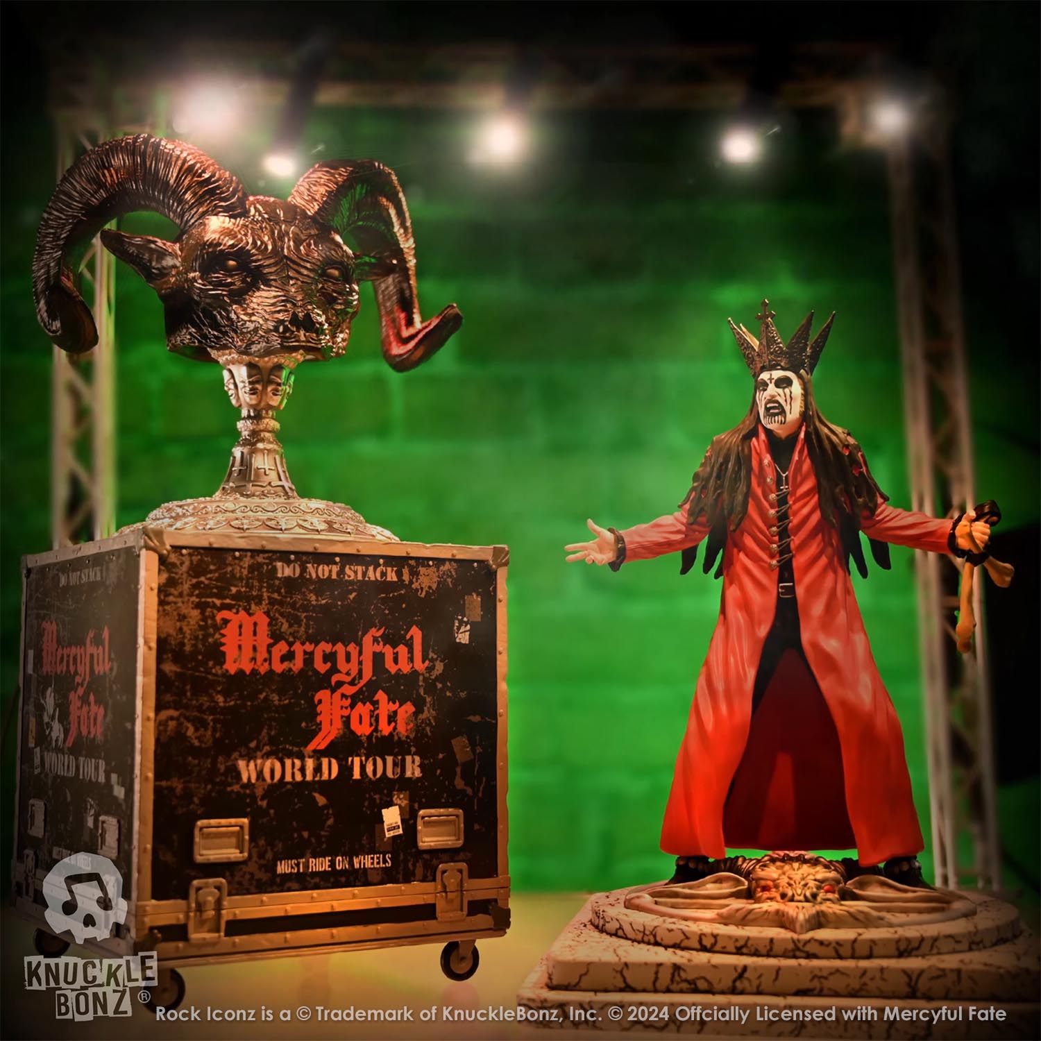 Mercyful Fate Stage Mask + Road Case KnuckleBonz Statue